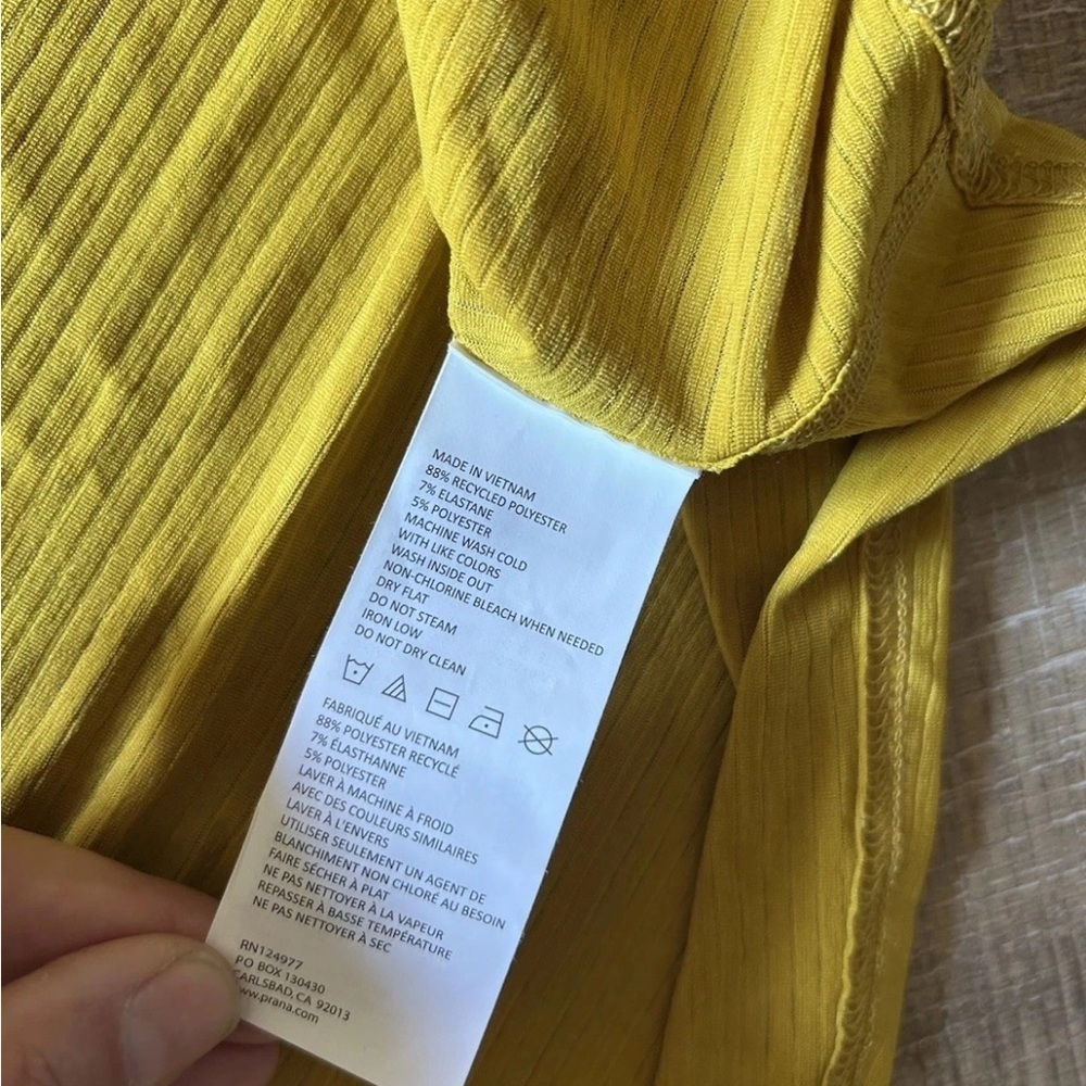▶️ Prana m Tank Top Women XS Yellow Scoop Neck Flowy Gorpcore Lightweight NWT - Picture 5 of 8